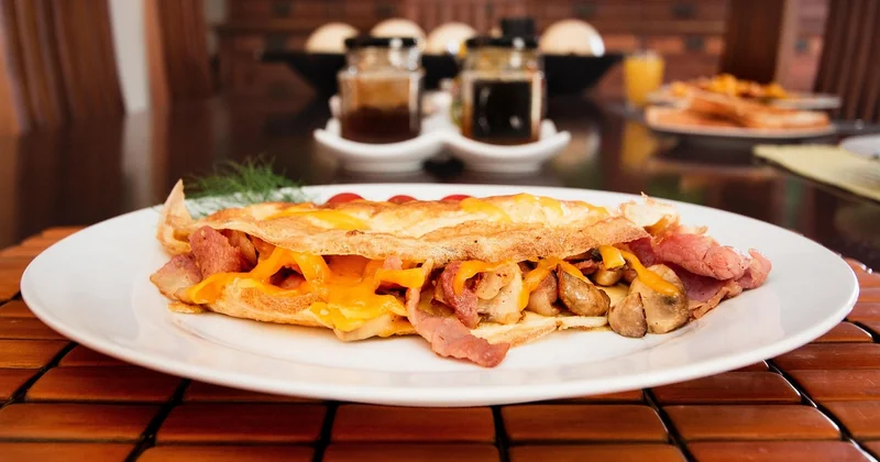 Comment obtenir une omelette moelleuse, voire baveuse ?
